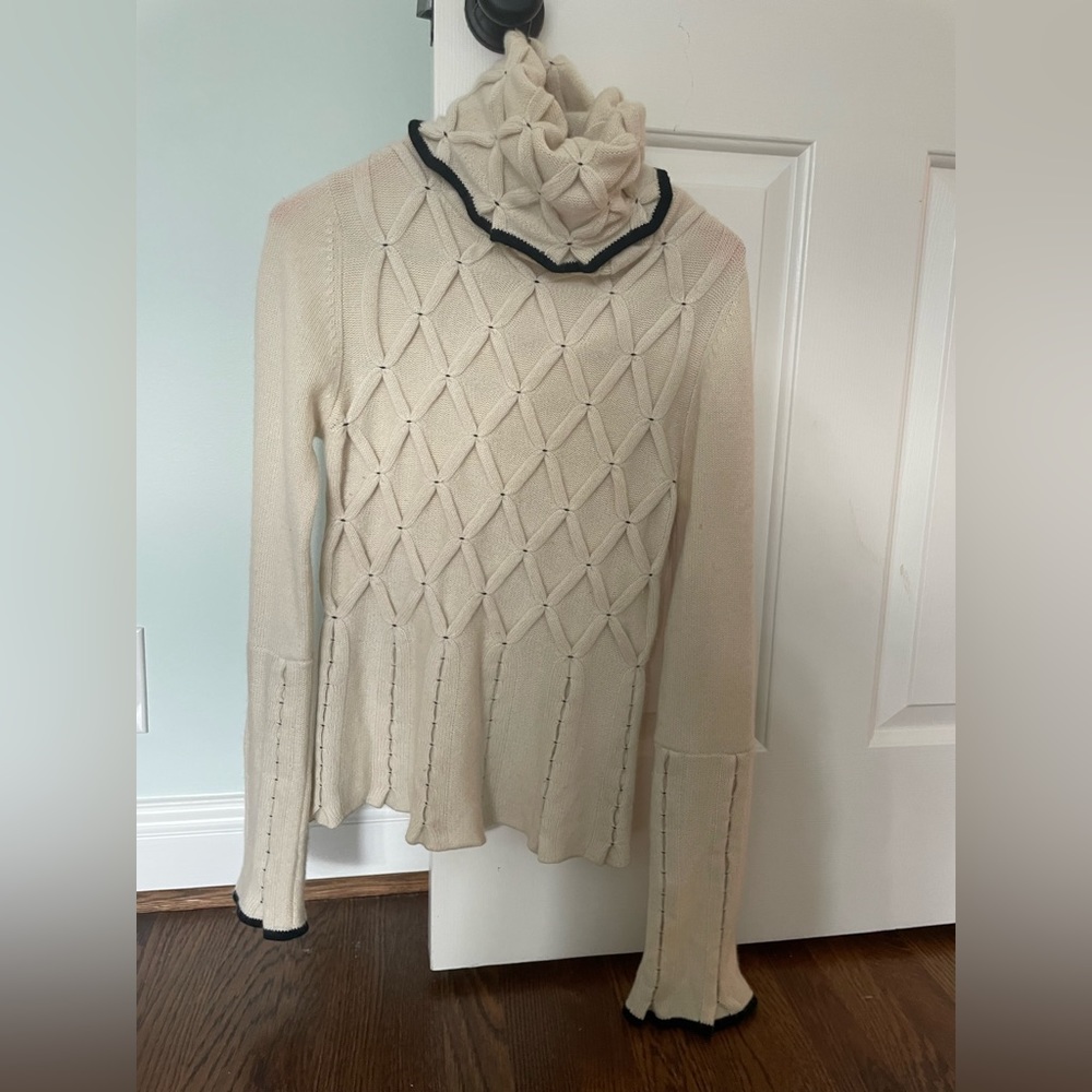 Temperly cream turtleneck